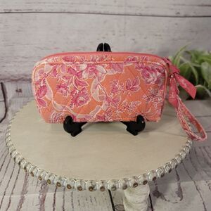 Vera Bradley Retired "Hope Toile" Pink Floral Quilted Zip Wristlet Clutch – EUC